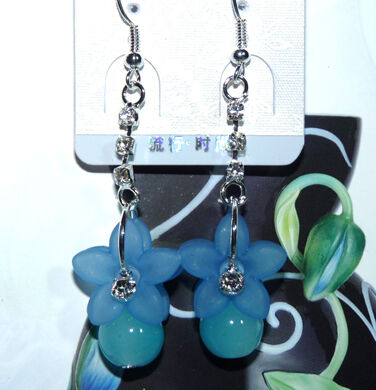 亚太流行花环亮钻珍珠耳环C4-3-1