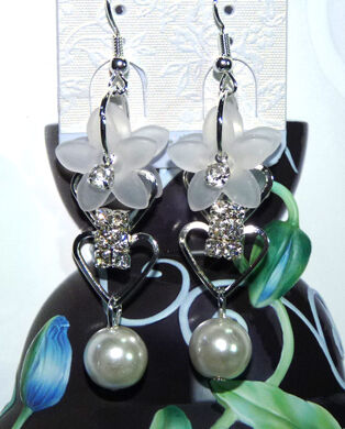 亚太流行花环亮钻烫金耳环C4-3-1