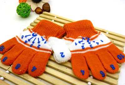流行个性五指秋冬季可爱手工编织儿童保暖针织手套