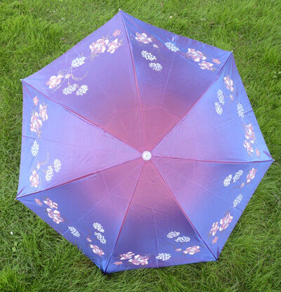 防紫外线伞遮阳伞变色龙印花伞三折晴雨伞工艺伞 变色龙印花伞