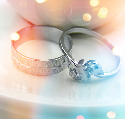 韩国情侣款对戒指环 韩版潮人女男士银色钛钢戒指 生日礼物盒装 潮流指环