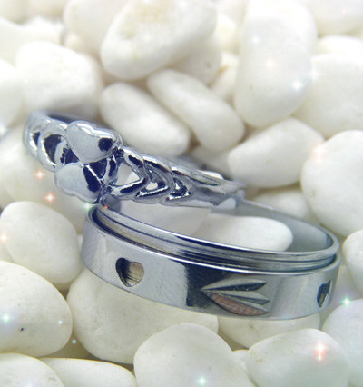 韩国情侣款对戒指环 韩版潮人女男士银色钛钢戒指 生日礼物盒装 潮流指环