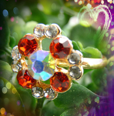 时尚百搭戒指 潮流钛钢饰品锆石镶钻 彩色金多钻石情侣礼物指环