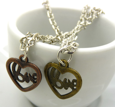 钛钢情侣项链 创意韩版时尚男士项链 女生个性吊坠情侣项链一对