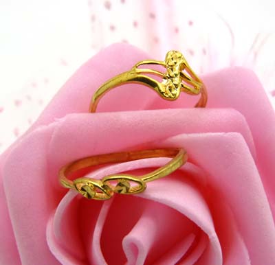 终身保色仿金对戒 黄金男戒女戒情侣金戒指 满天星车花戒指 潮流戒指（7*7）