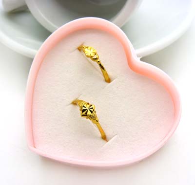 终身保色仿金对戒 黄金男戒女戒情侣金戒指 满天星车花戒指 潮流戒指（7*7）