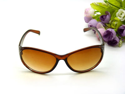 专柜正品2015款太阳镜女潮明星款蛤蟆镜偏光墨镜防紫外线可配近视-8009-64号