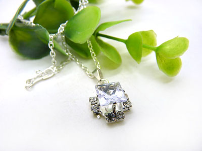 新款玫瑰银水钻项链女钛钢短款锁骨链配饰颈链c5-2-3