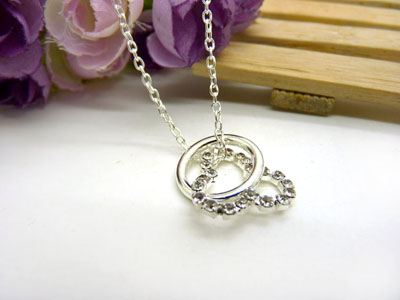 新款玫瑰银水钻项链女钛钢短款锁骨链配饰颈链c5-2-3