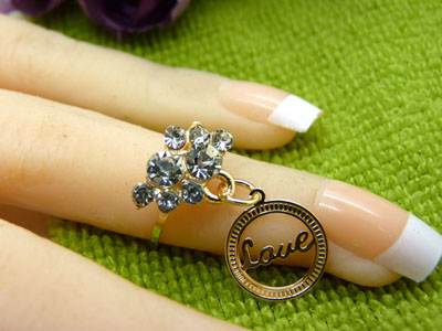 女款式指环 金色戒指 复古风女士宝石戒指 百搭款指环