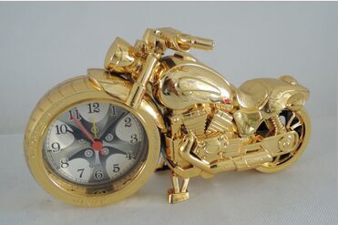 10元店创意工艺礼品 婚庆礼品 家居乌色金色喷漆摩托车闹钟