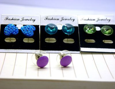 百搭简约风格彩色珍珠防过敏小耳钉C6-2-3