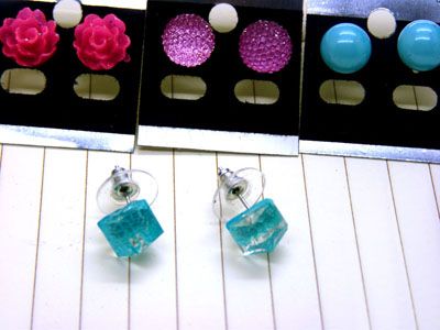 百搭简约风格彩色珍珠防过敏小耳钉C6-2-3