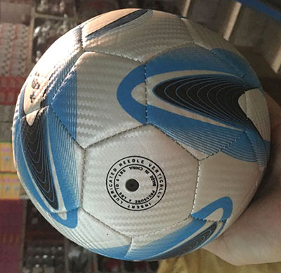 特价S3生产手球足球贴皮机缝手缝体育用品小足球六B17-3-1
