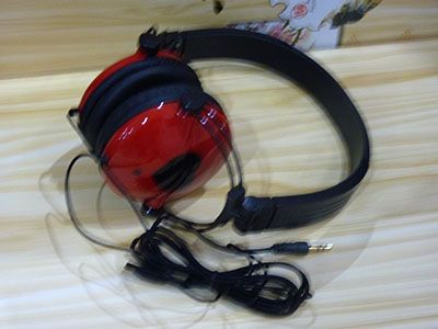 头戴式有线耳机手机电脑通用耳麦可伸缩折叠线控重低音立体声耳机E2-3-2