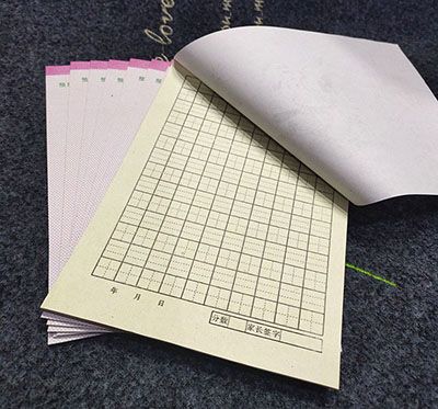 小学生卡通32开作业本-拼音田字格