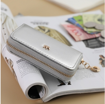 卡包钱包一体包女简约拉链款卡套精致高档卡夹7格皇冠包八A1白架上