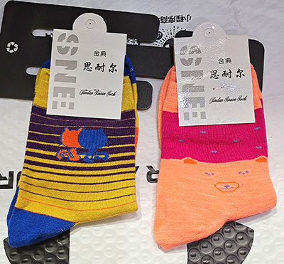 女款透气彩棉防臭吸汗跑步四季中筒袜六B24-4-1六B25-4-1六B33-4-4