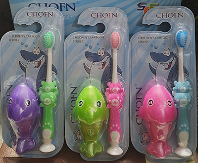 儿童爆款672 宝宝甜心超细软毛牙刷内赠精美小海豚B25-3-2