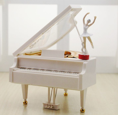 YL2012可爱跳舞女孩钢琴音乐盒 迷你小号八音盒礼物 女生生日礼品六B32-1-4
