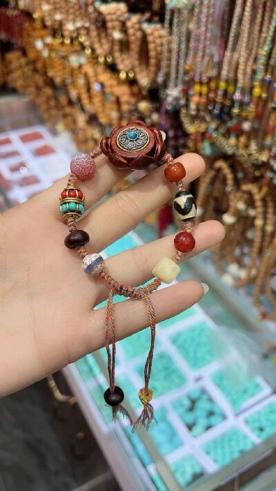 104(A款)纯手工编织血檀莲花八子时来运转手链西藏文玩天珠